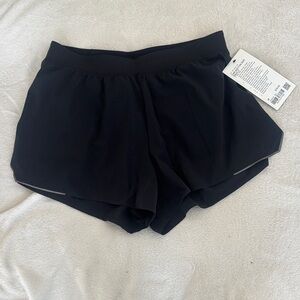 lululemon athletica Fast And Free Split Short 3” - Size M, Black